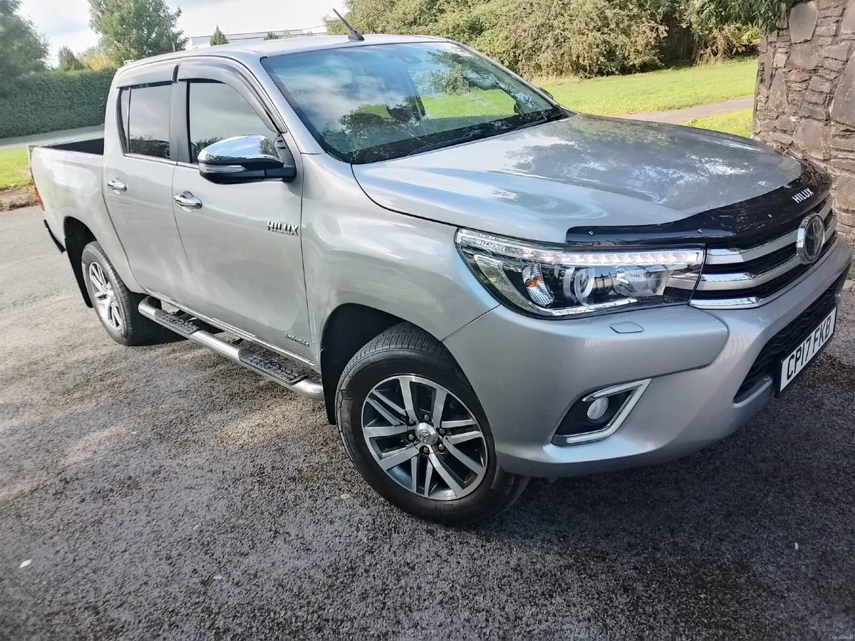 Toyota Hilux 2017 automatic - Image 1