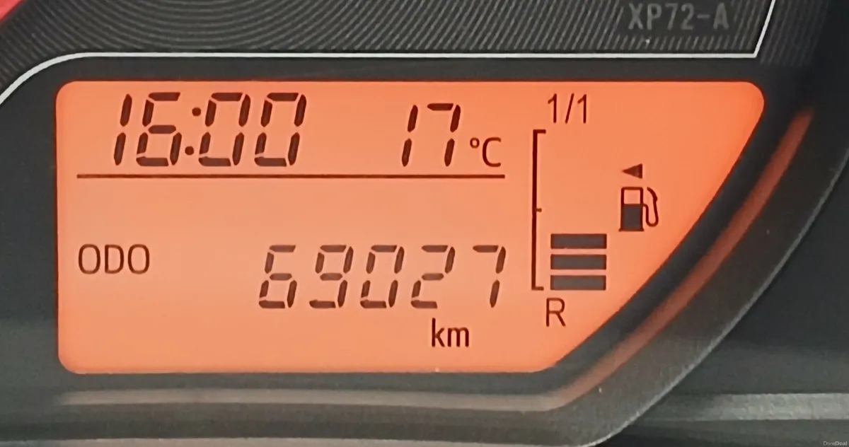 Toyota Yaris 2013 1.0 SPORT *IRISH CAR* 69K KLMS - Image 5
