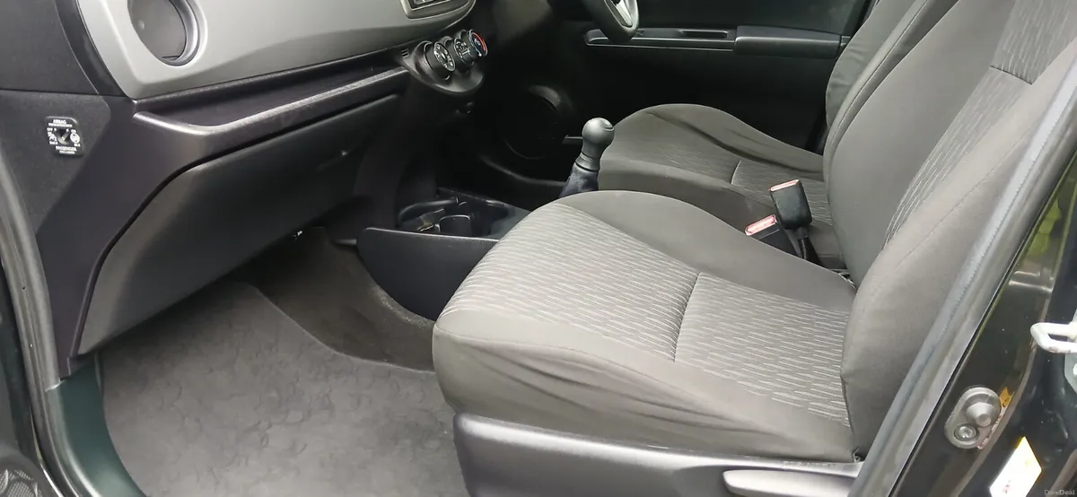 Toyota Yaris 2013 1.0 SPORT *IRISH CAR* 69K KLMS - Image 6