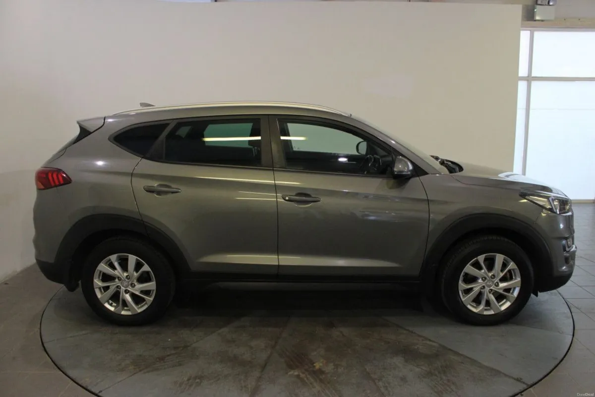 Hyundai Tucson 2WD Executive - TENDER 28 - ENGINE - Image 2