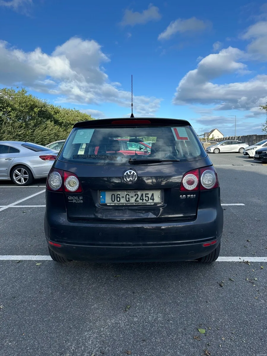🚗 Volkswagen Golf Hatchback – Black – Low Mileage - Image 4