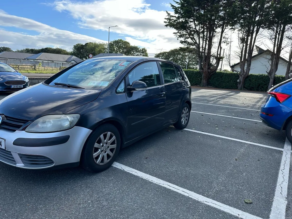 🚗 Volkswagen Golf Hatchback – Black – Low Mileage - Image 2