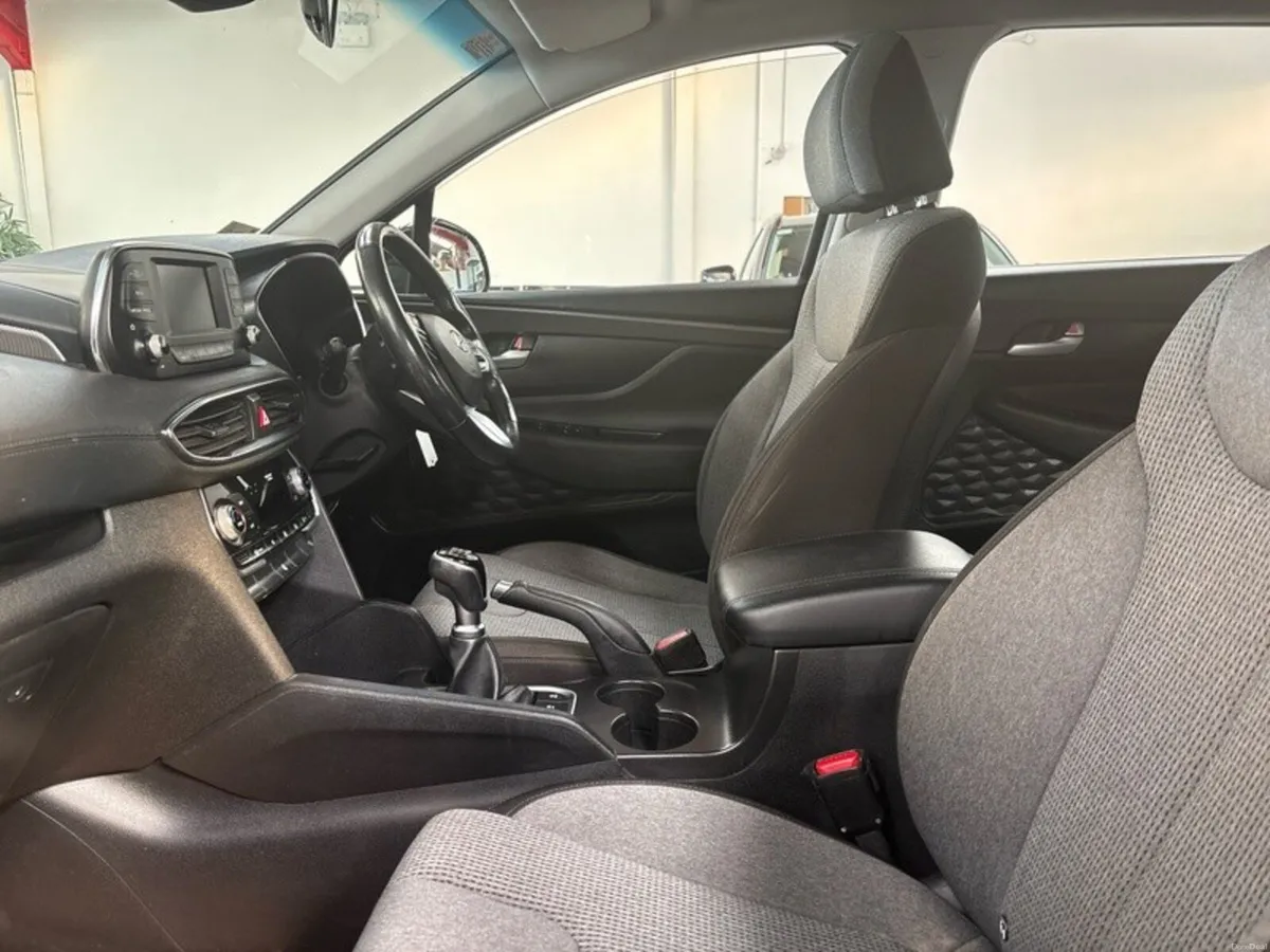 Hyundai Santa Fe 2WD COMFORT PLUS 5DR - Image 6