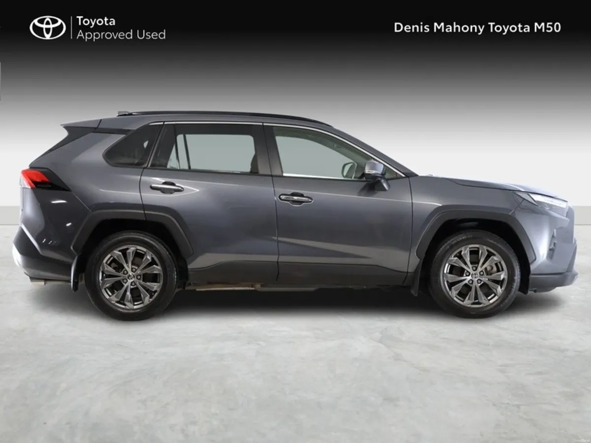 Toyota RAV4 Platinum Hybrid - Image 3