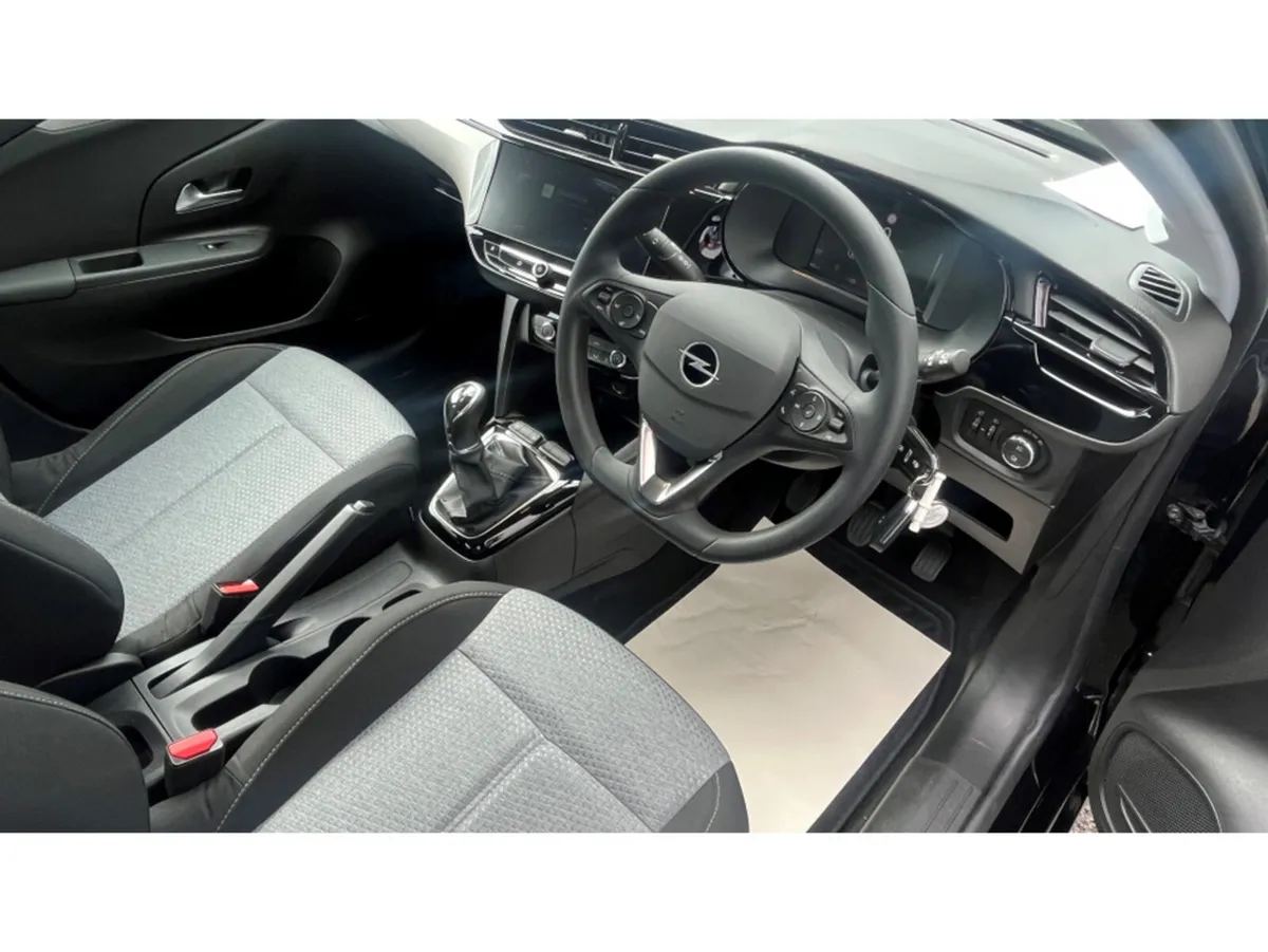 Opel Corsa ELEGNCE 1.2 75HP * Low Low Kms * - Image 5