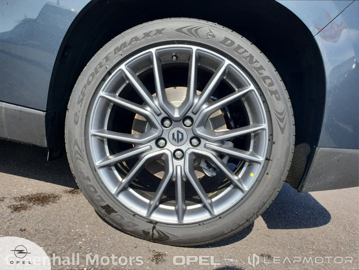 Leapmotor C10 DESIGN HYBRID - Image 6