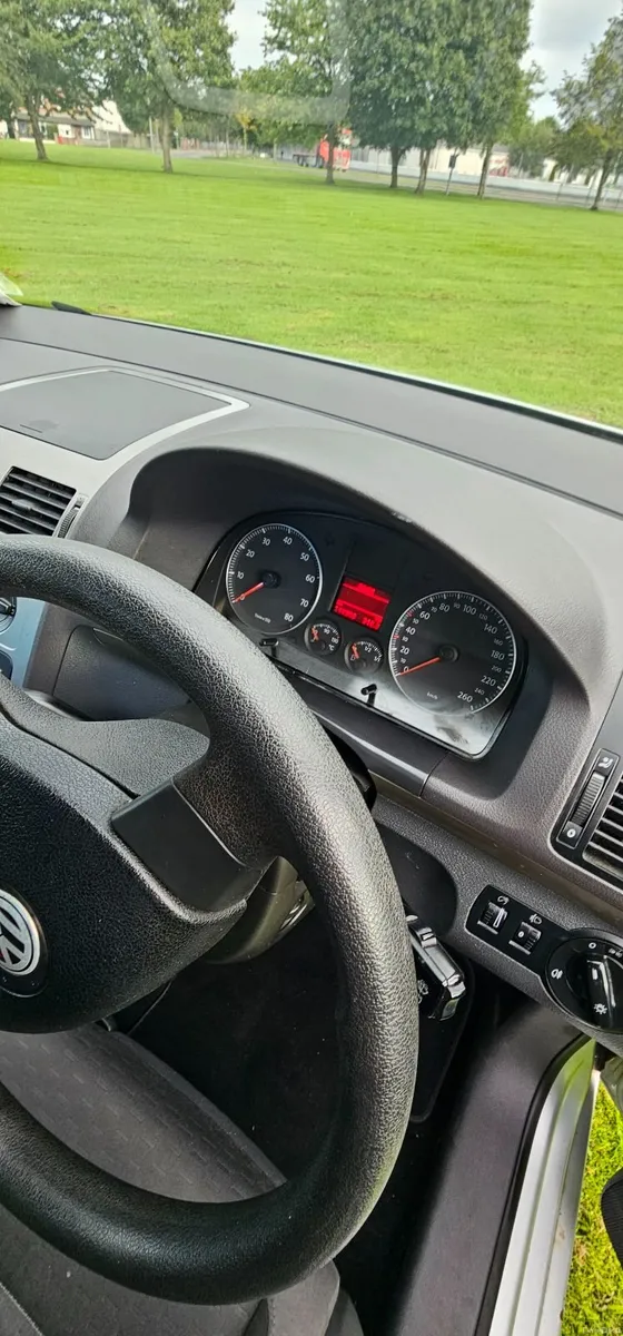 Volkswagen Touran 2007 - Image 3