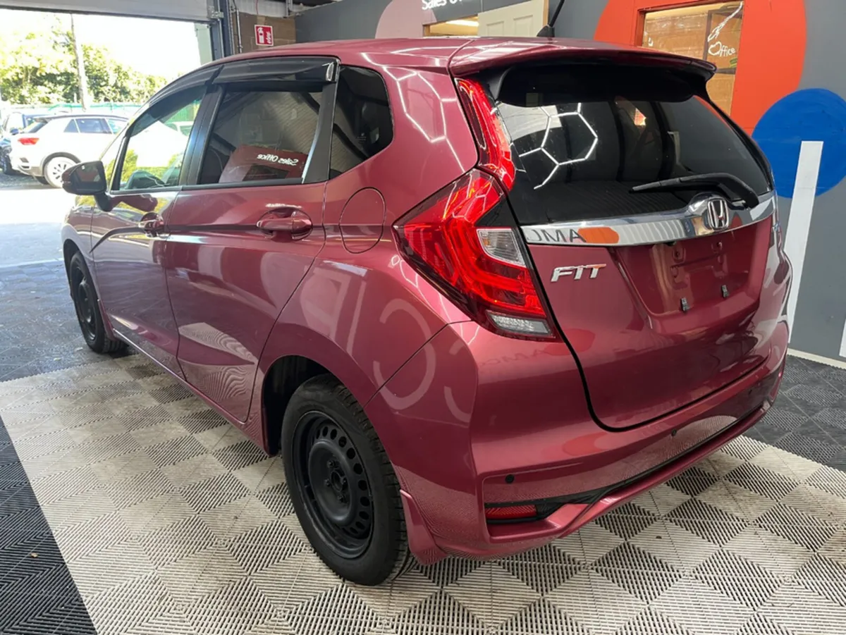 Honda Fit 2017 HONDA FIT HYBRID L HONDA SENSING 86 - Image 5