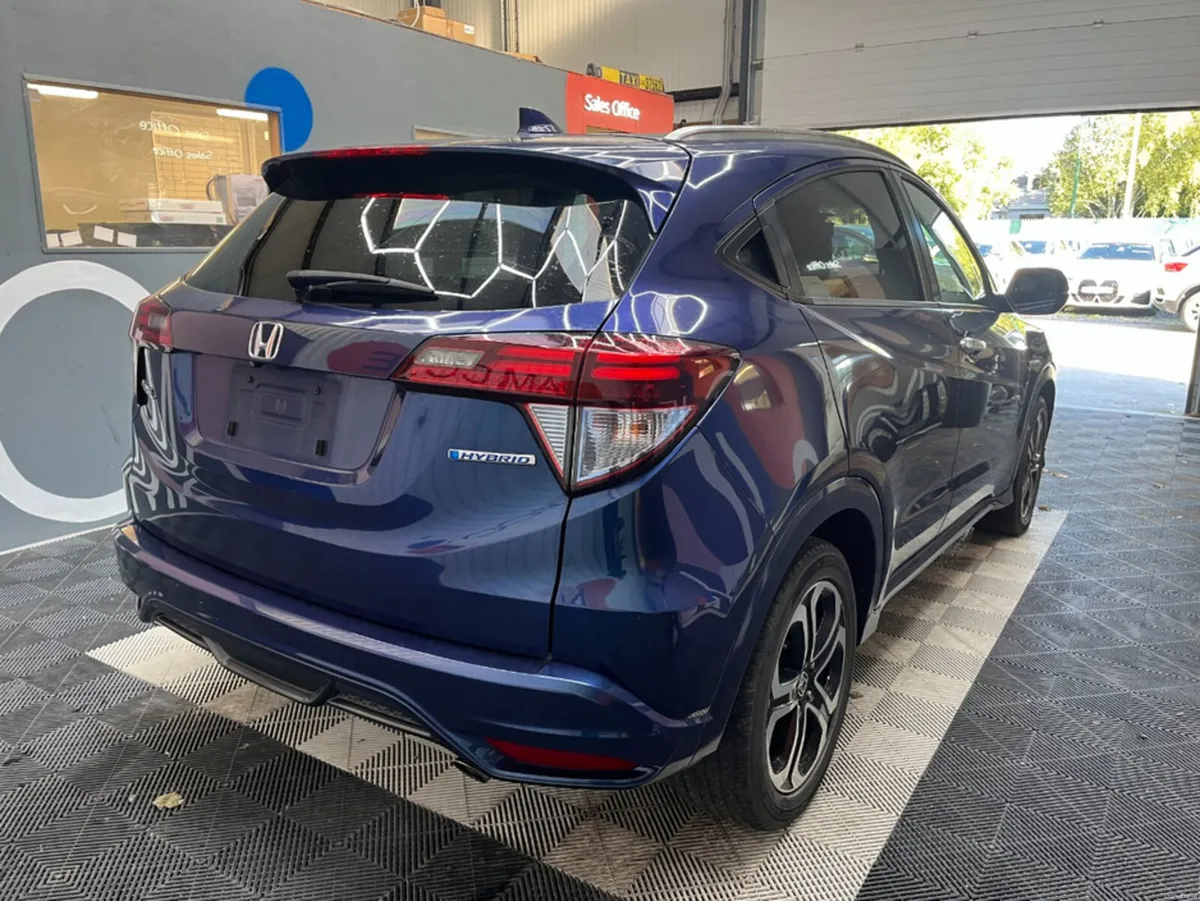Honda Vezel 2017 HONDA VEZEL HV Z SENSING HYBRID 1 - Image 3
