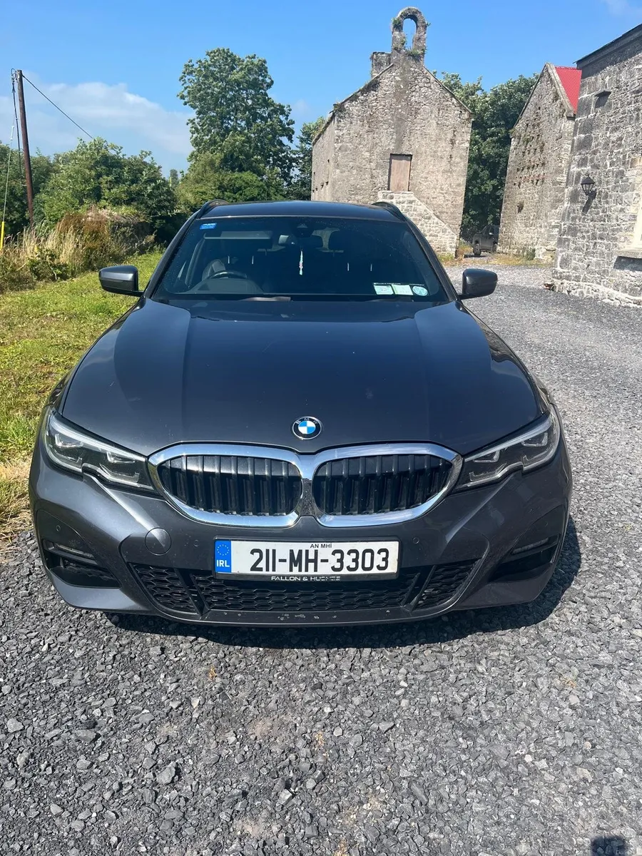 BMW 330e touring - Image 3