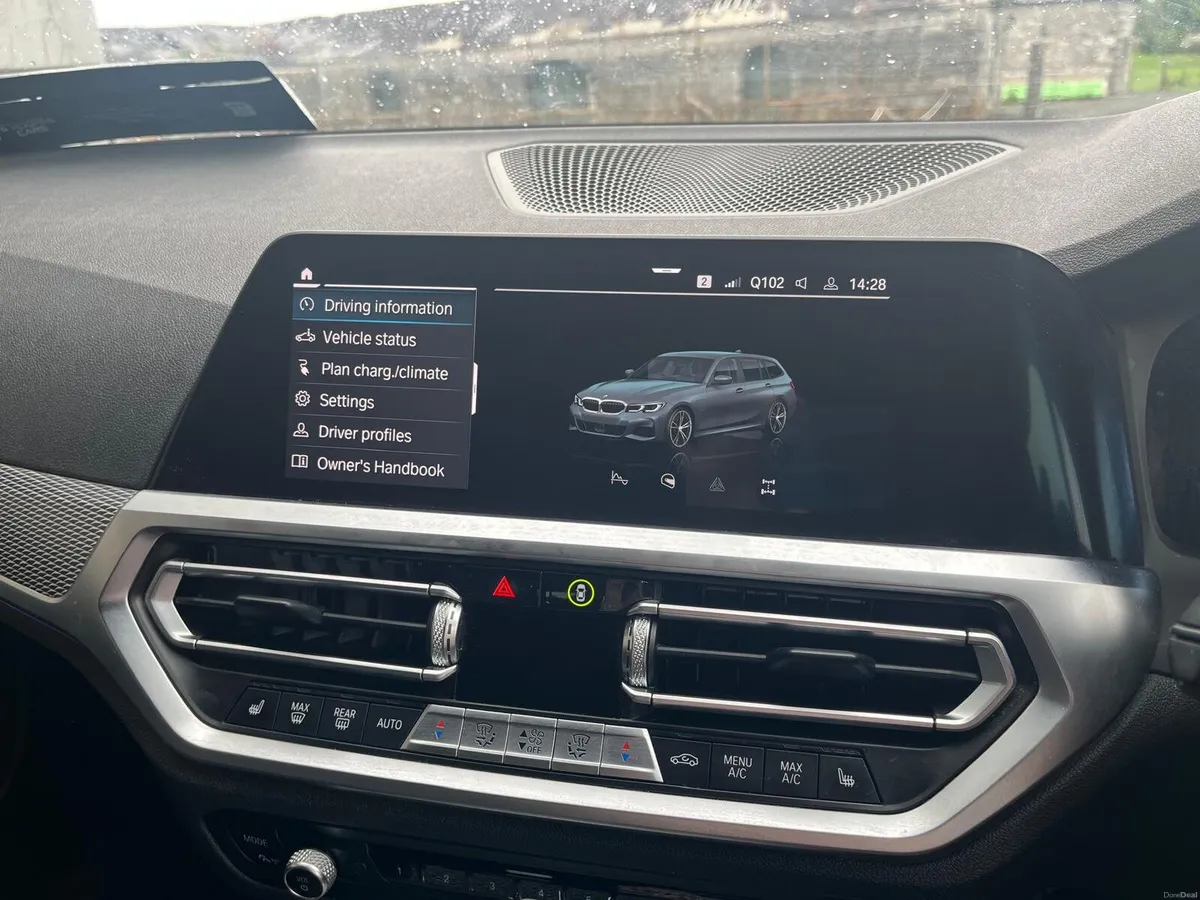 BMW 330e touring - Image 5