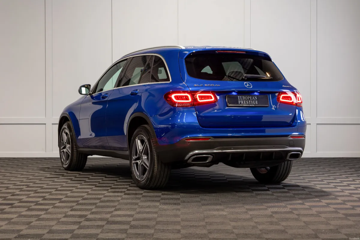 2022 Mercedes-Benz GLC 300de AMG Line Premium - Image 4