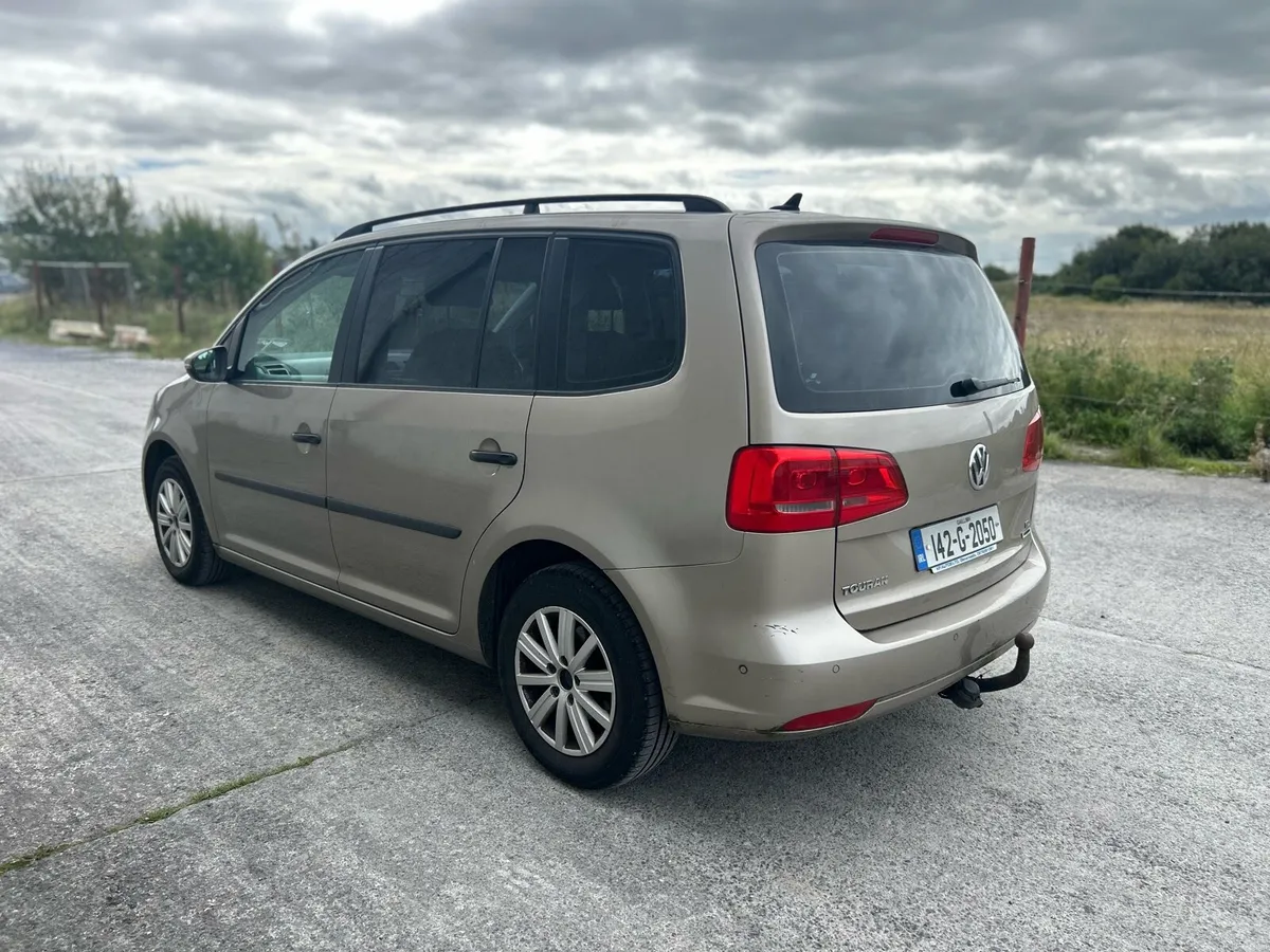 142 VW Touran 1.6d Tax 9/26 — NCT 1/27 - Image 3