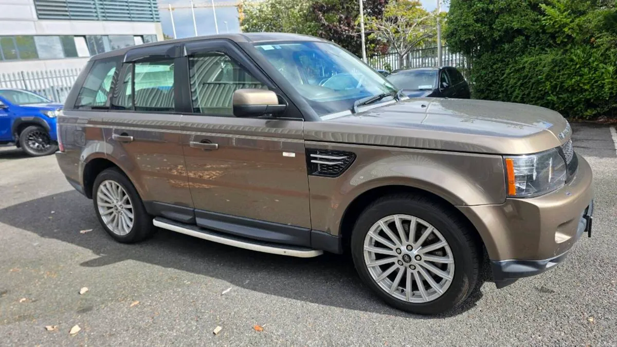 Range Rover Sport - Image 1