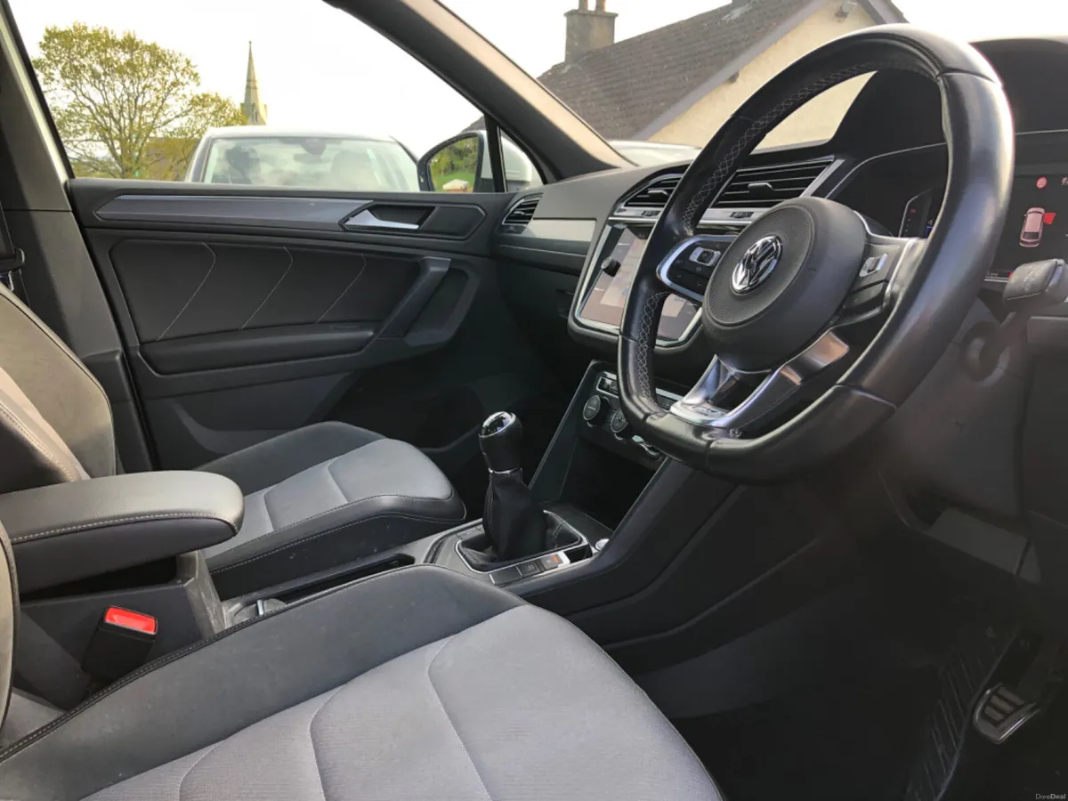 2017 Volkswagen Tiguan 2.0 TDI R-Line DSG Auto 190 - Image 6