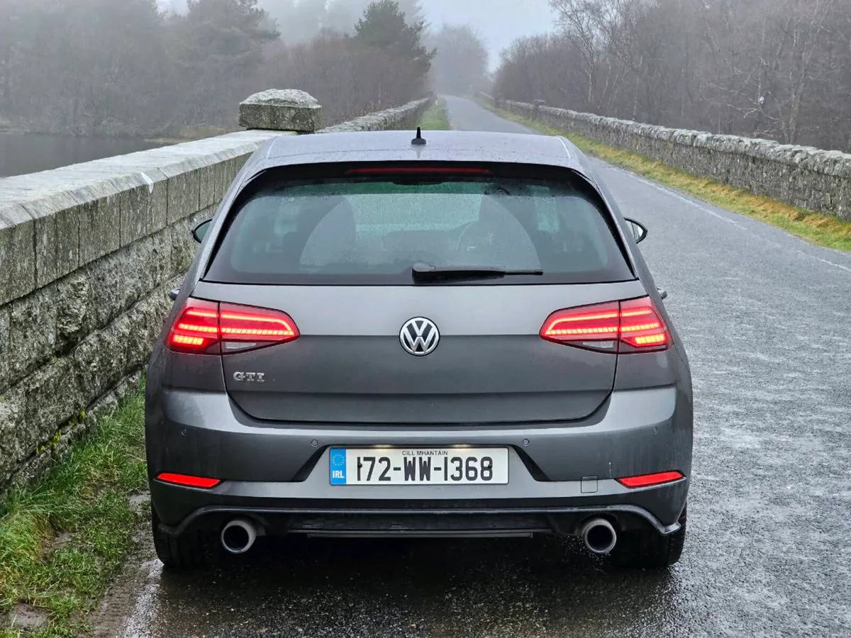Volkswagen Golf GTI 7.5 DSG - Image 5