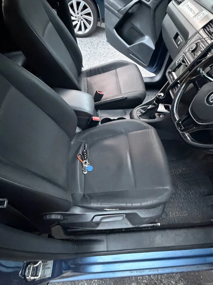 Vw Caddy maxi life taxi wheelchair - Image 5