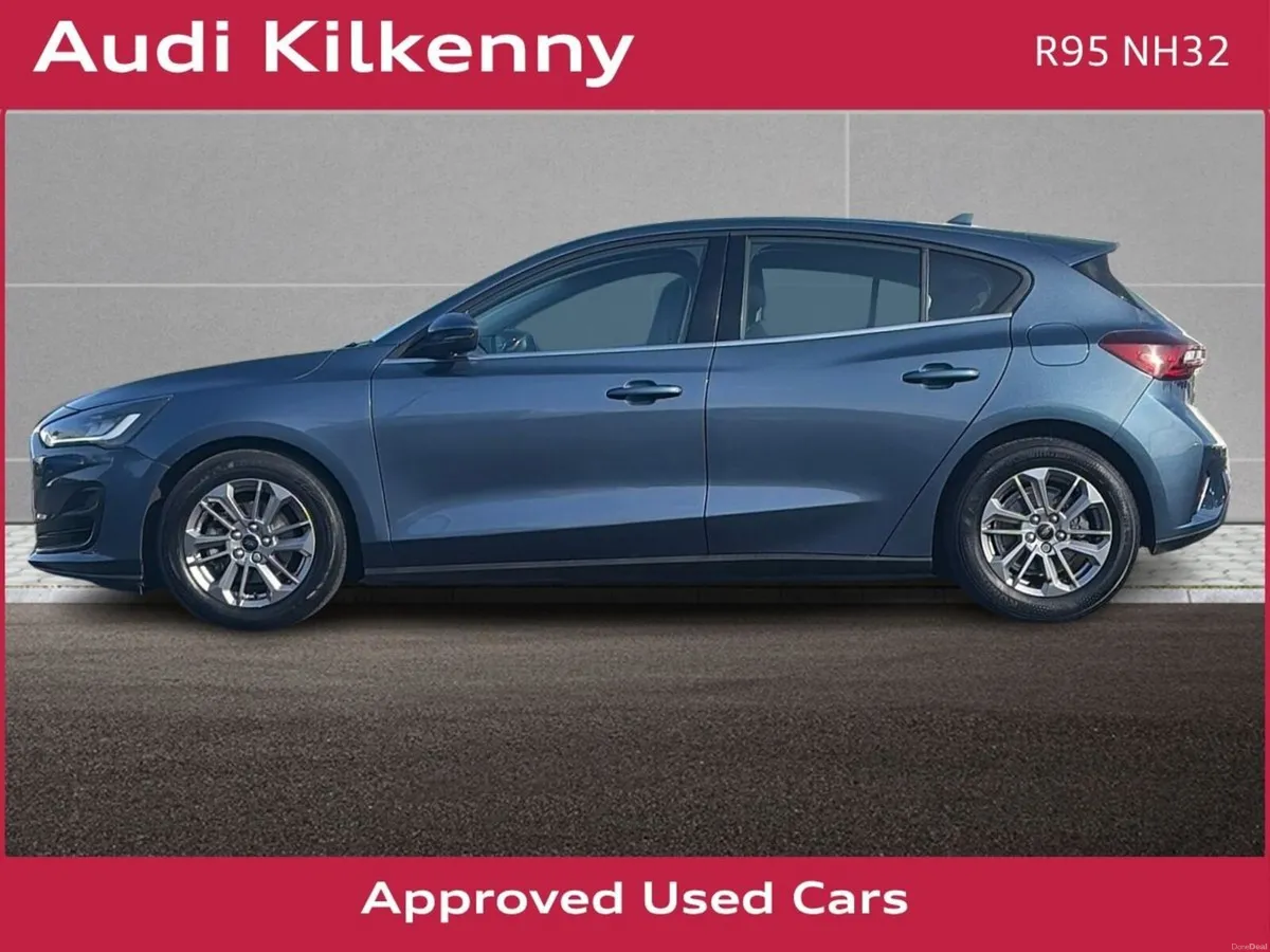 Ford Focus TITANIUM 1.0 T 125 BHP 5DR *1 OWNER - P - Image 6