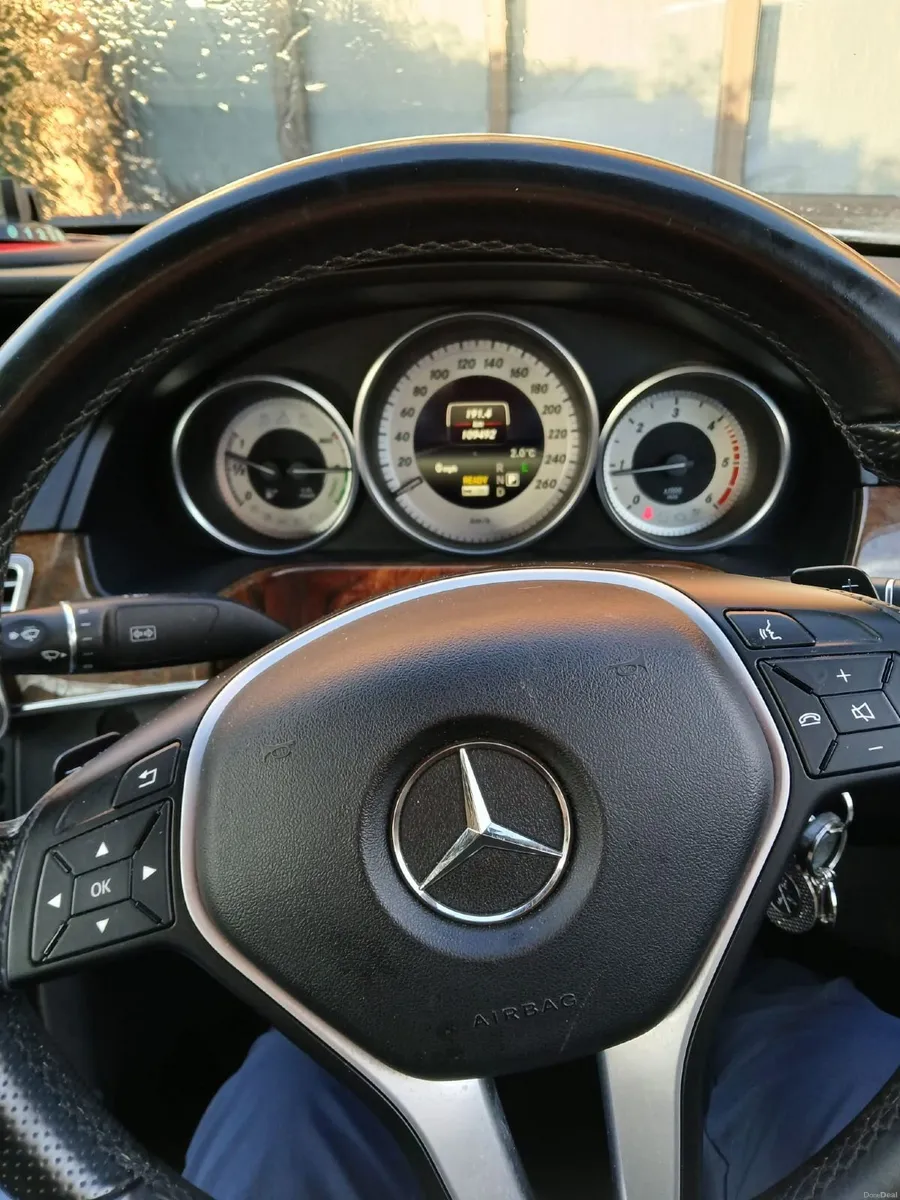 Mercedes-Benz E-Class 2014 - Image 2