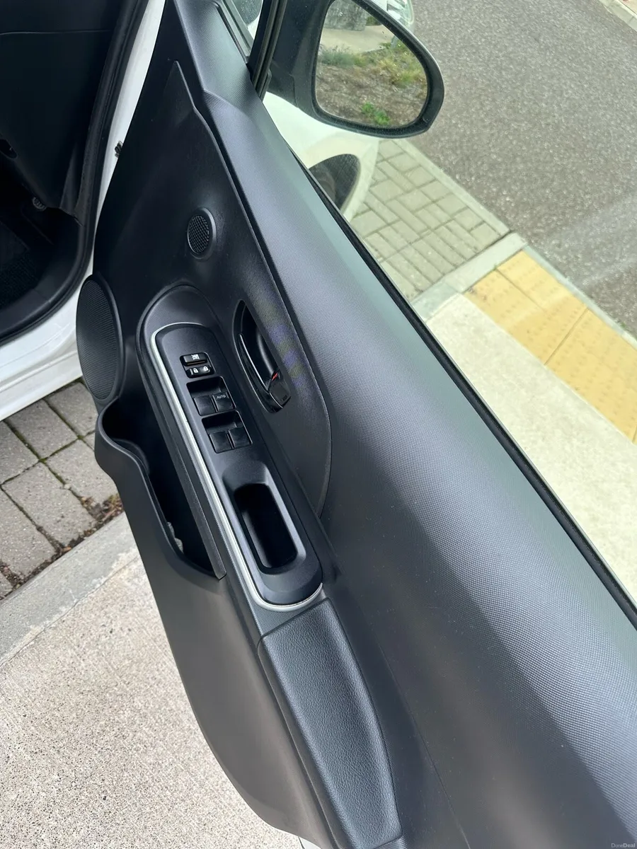 Toyota Aqua - Image 6