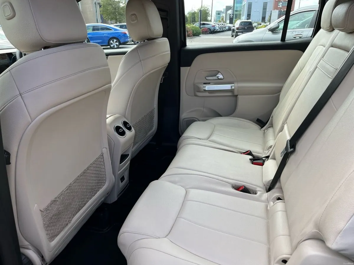 Mercedes-Benz GLB 180D Progressive Line 7 Seat SUV - Image 4