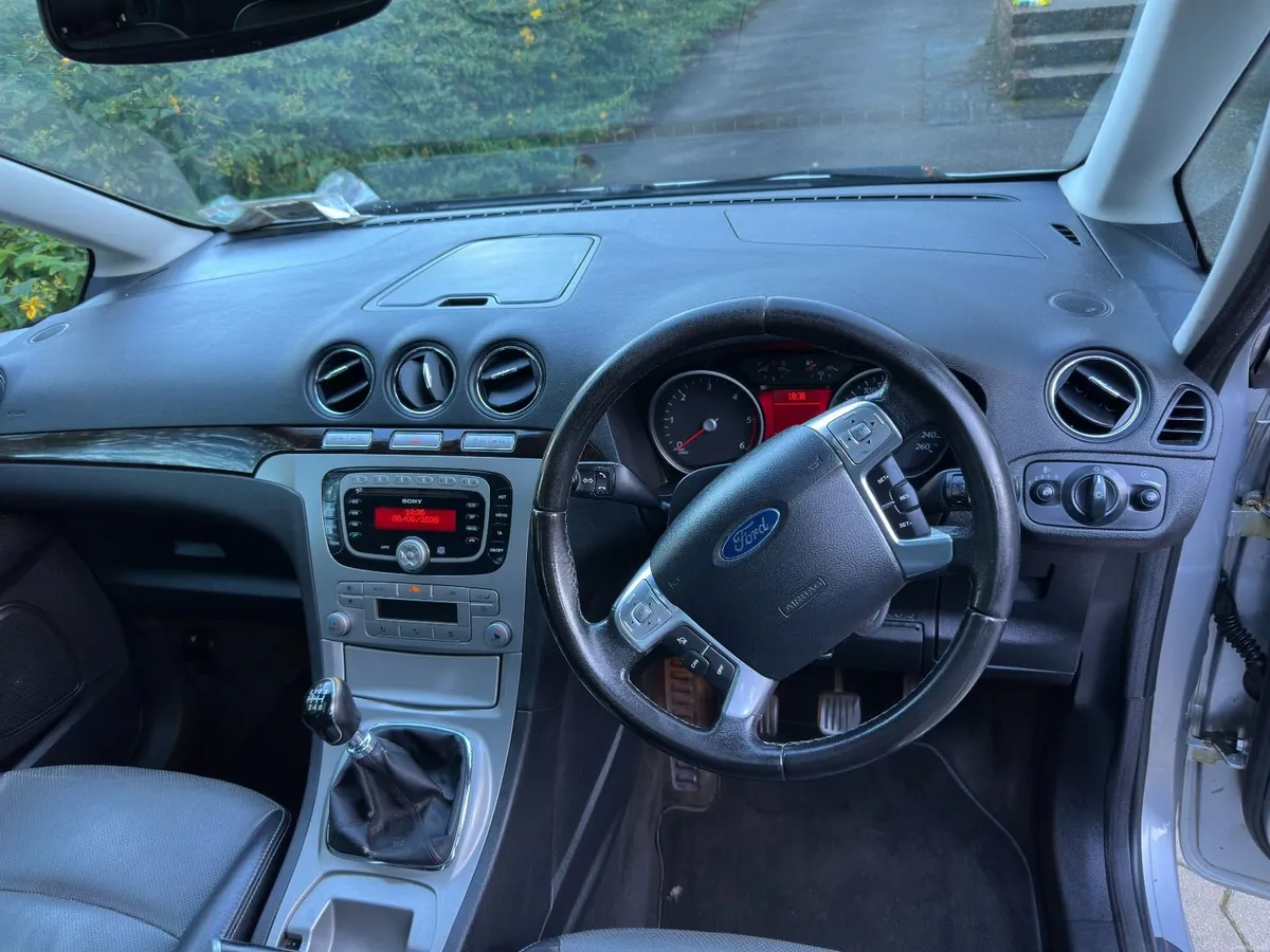 Ford Galaxy 1.8 TDCi ***  TOP SPEC *** - Image 4