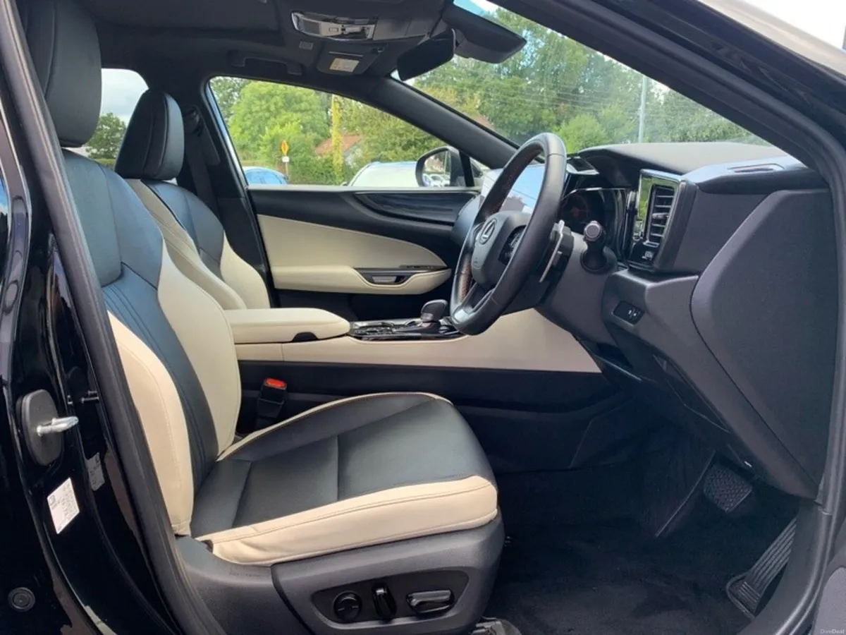 Lexus NX 2.5 - Image 6