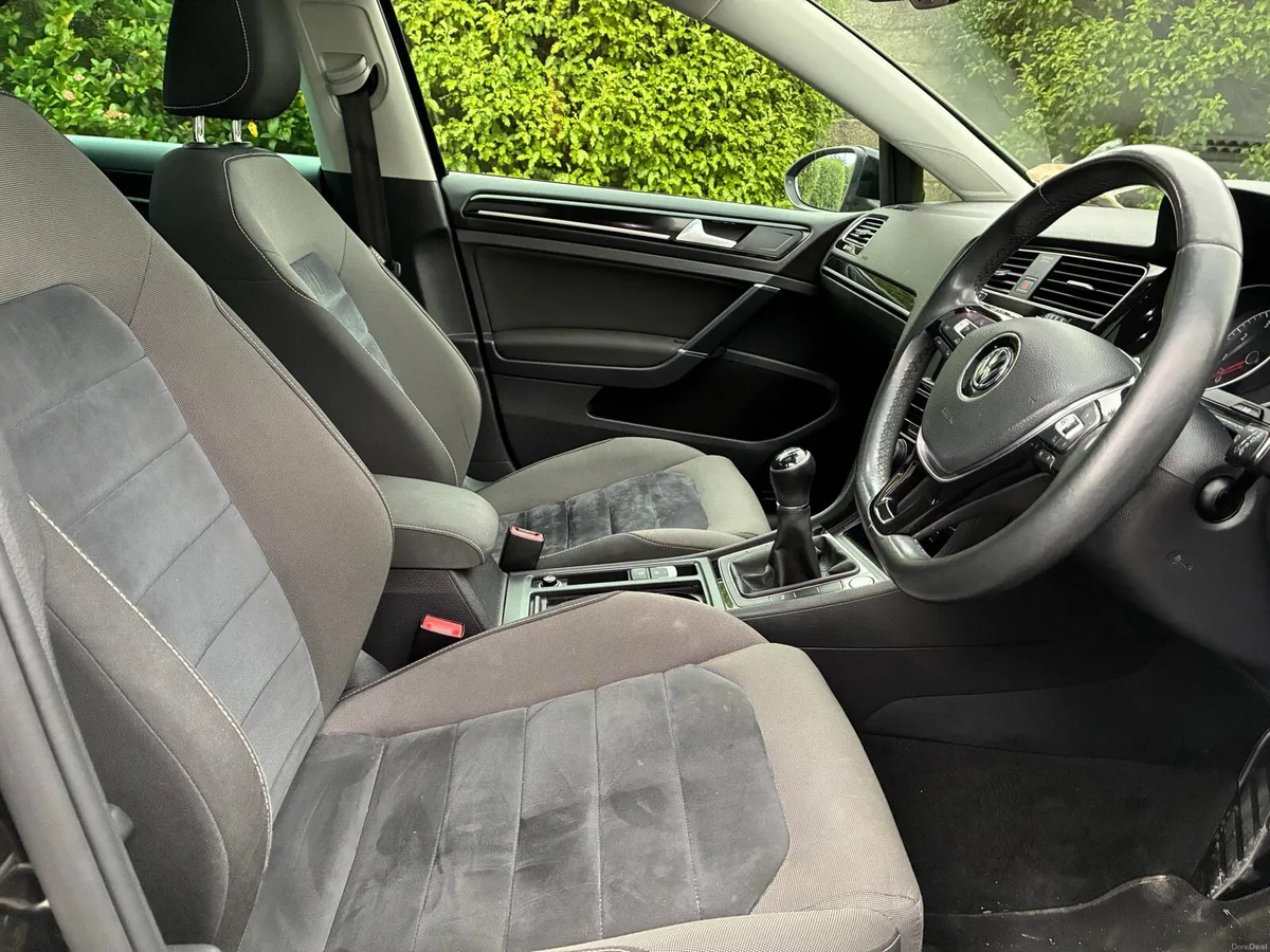 Volkswagen Golf 1.4 TSI Highline 150bhp - Image 6