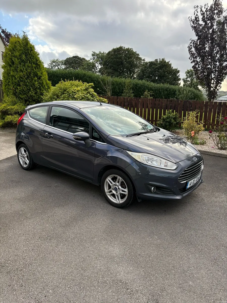 2014 Ford fiesta - Image 1