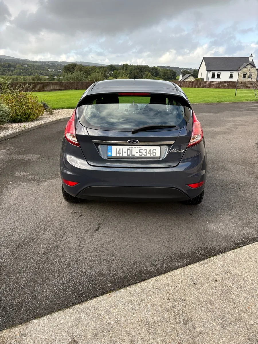 2014 Ford fiesta - Image 4