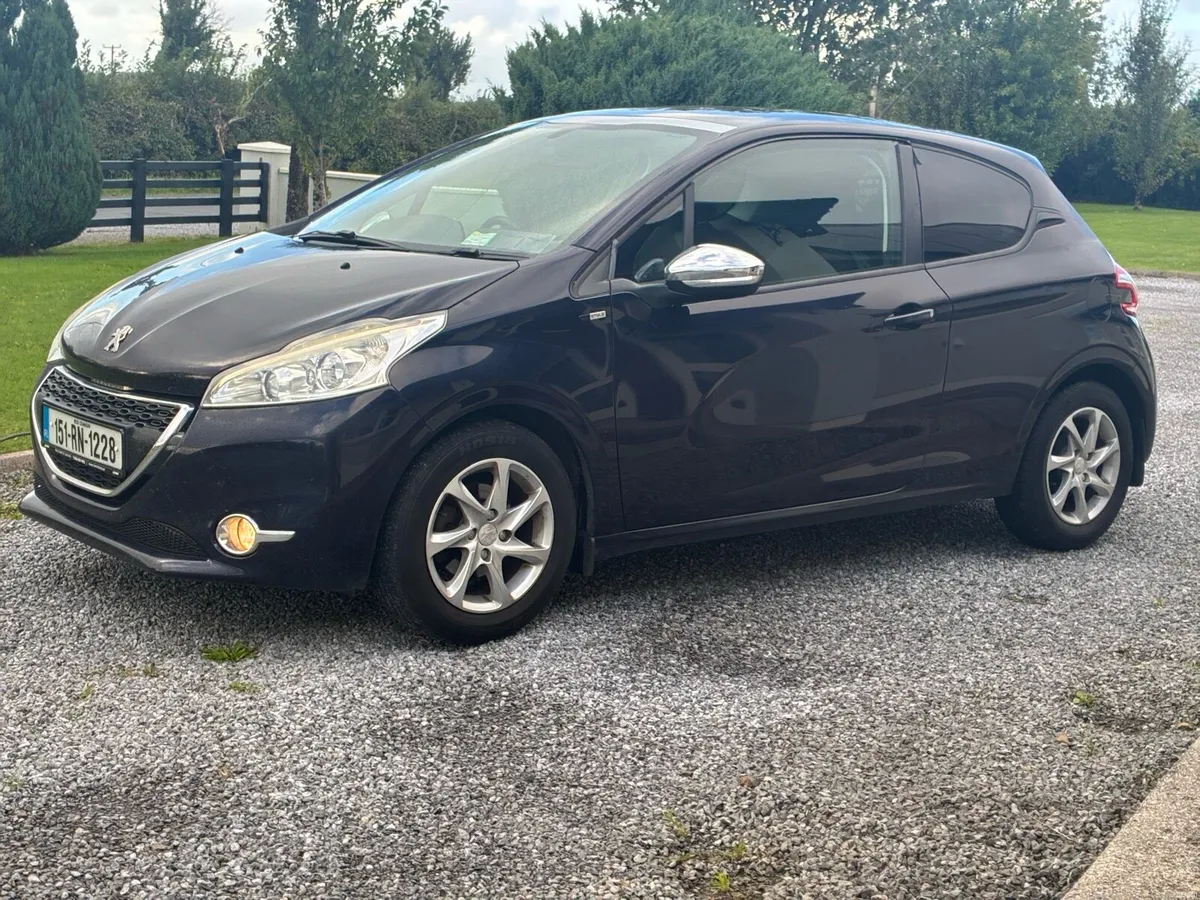 Peugeot 208 … starter car - Image 3