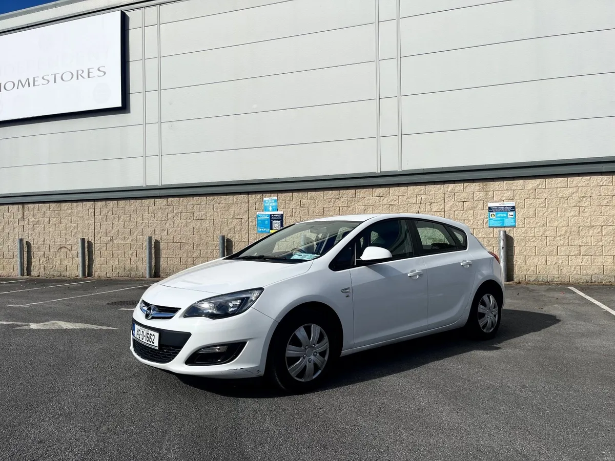 2014 Opel Astra 1.4 Petrol NCT 10/27 Low Miles - Image 2