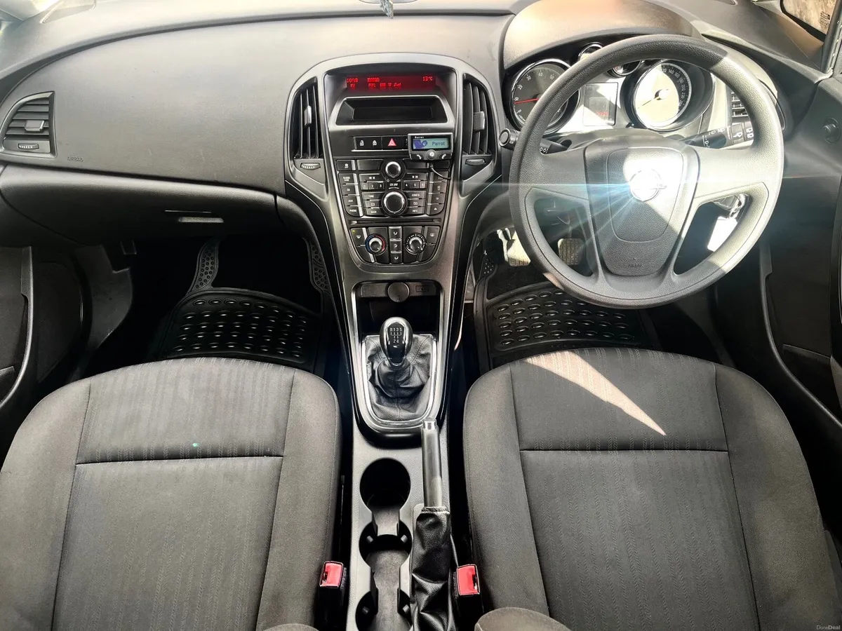 2014 Opel Astra 1.4 Petrol NCT 10/27 Low Miles - Image 5