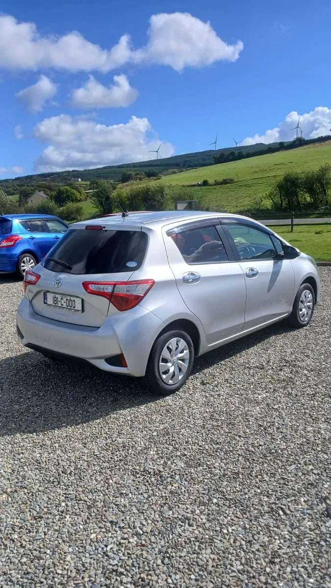 TOYOTA VITZ 1.0 AUTO. - Image 4