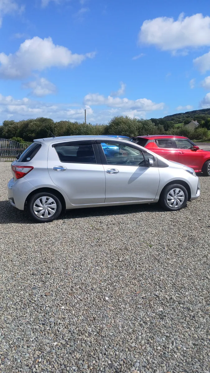 TOYOTA VITZ 1.0 AUTO. - Image 3