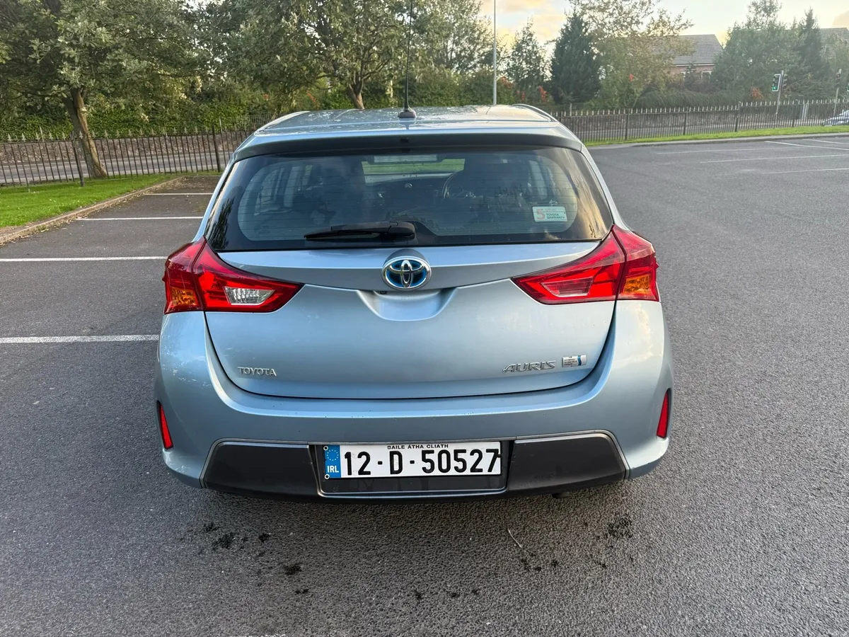 Toyota Auris hybrid - Image 5