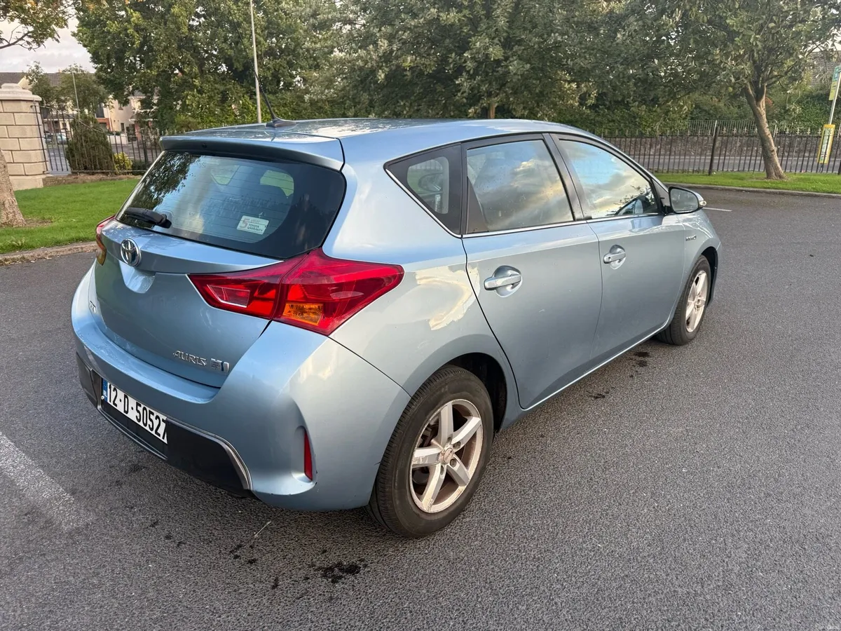 Toyota Auris hybrid - Image 6