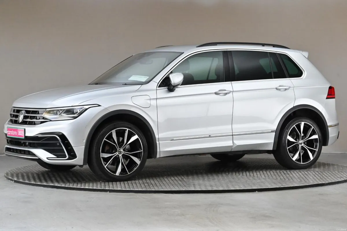 Volkswagen Tiguan Tiguan R-Line Tsi Phev S-A  R-Li - Image 4