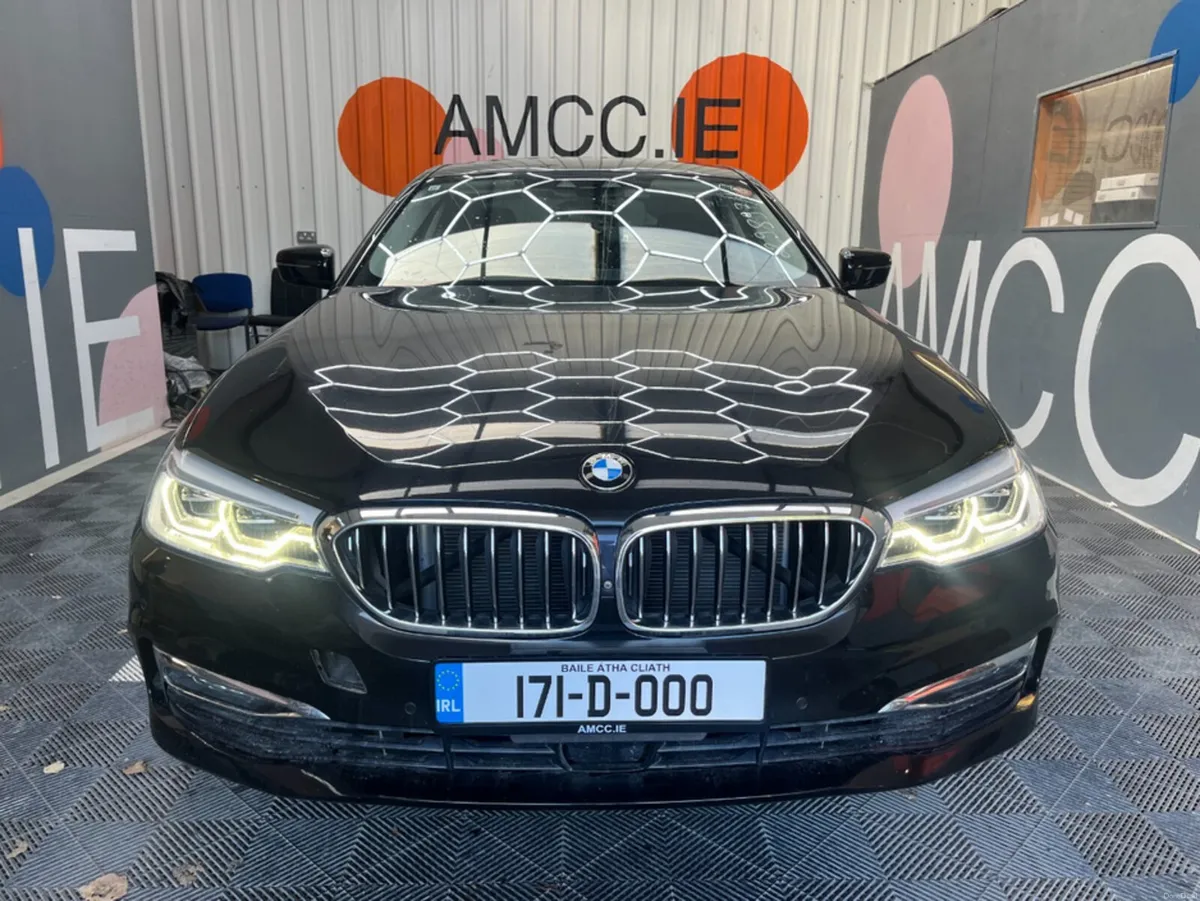 BMW 5-Series 2017 BMW 5 4d 523D LUXURY AUTOMATIC / - Image 2