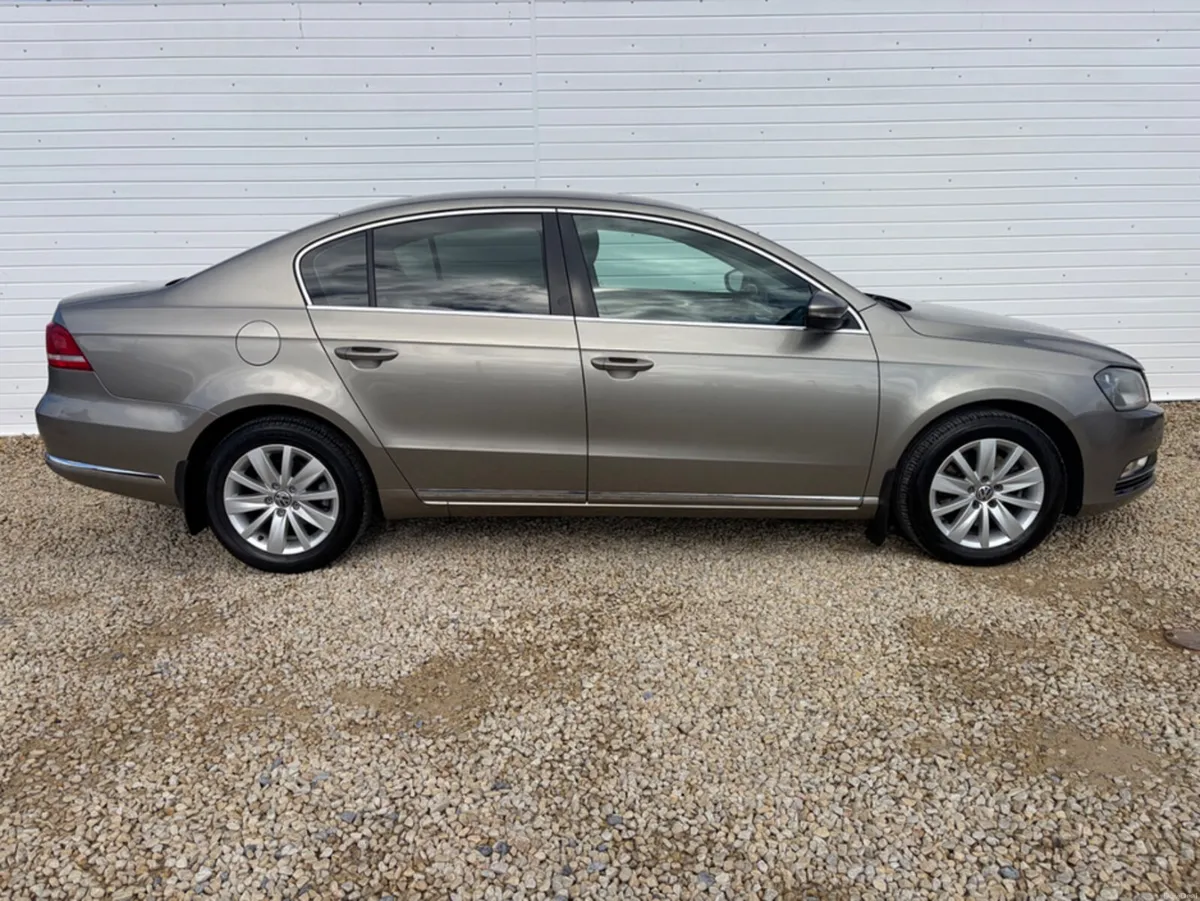 Volkswagen Passat CL 1.6 TDI MANUAL 6SPEED FWD BLU - Image 5