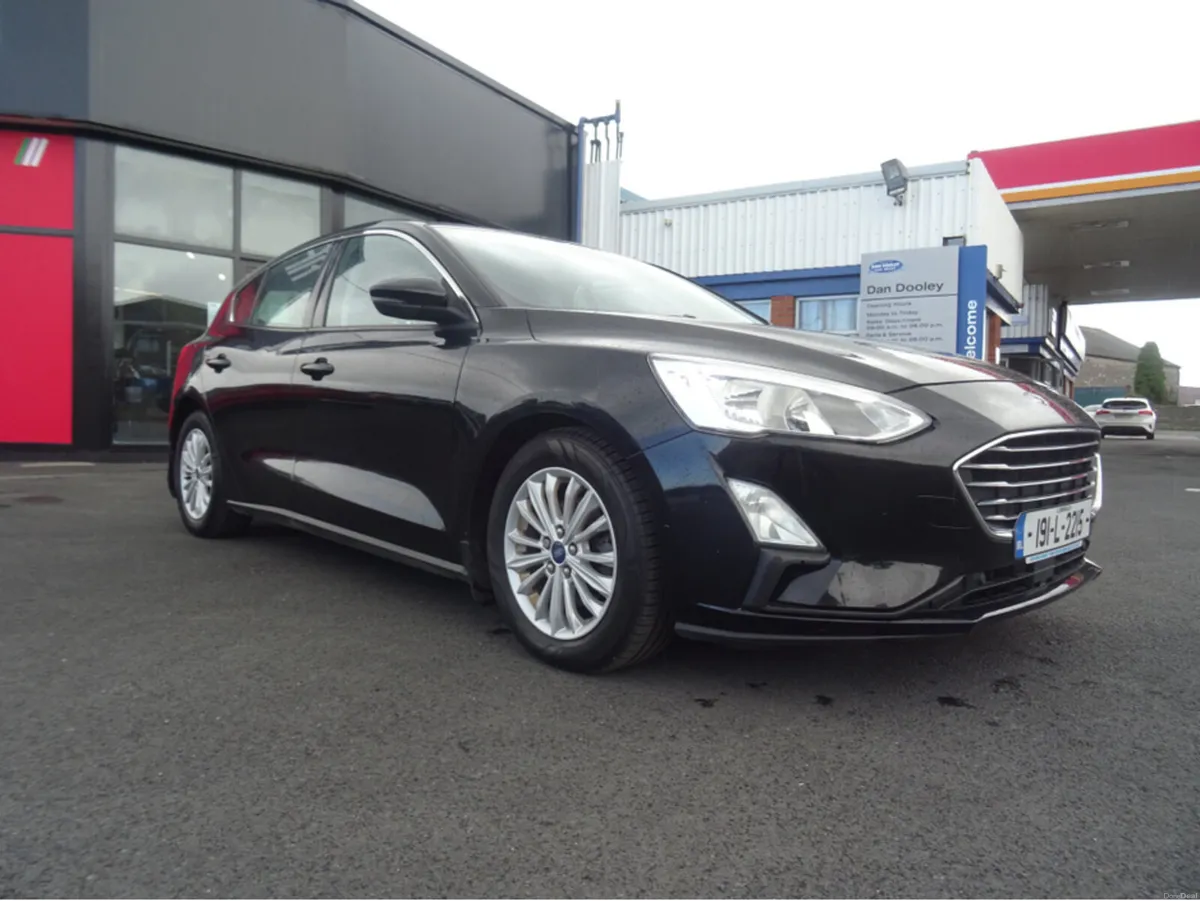 Ford Focus TITANIUM 1.5 TDCI 125PS 6 5DR 6SPEED - Image 1