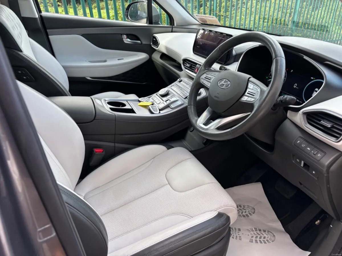 Hyundai Santa Fe 232 PREMIUM 7 SEAT PHEV AUTO FULL - Image 6