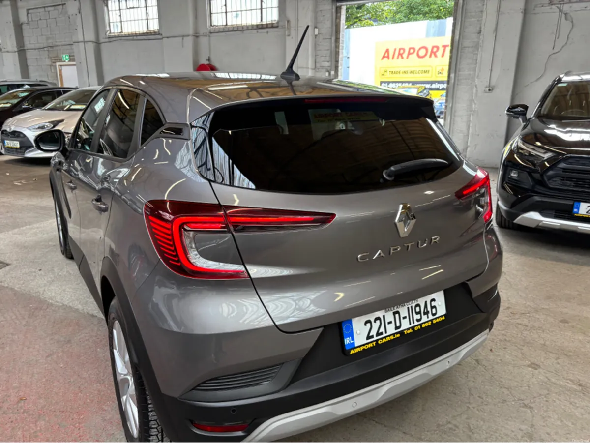 Renault Captur ICONIC EDITION NAEB TCE 90 MAN - Image 5