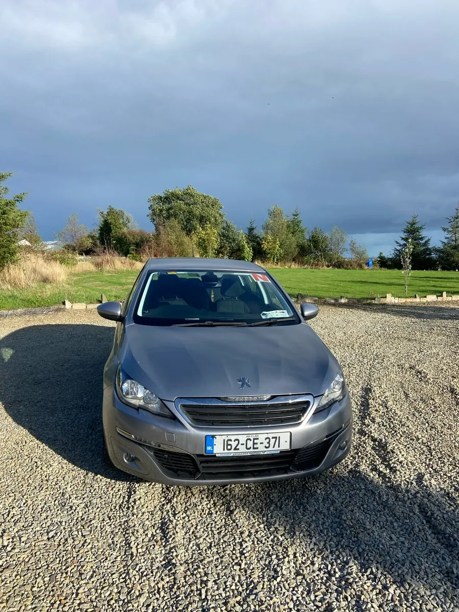 Peugeot 308 - Image 2