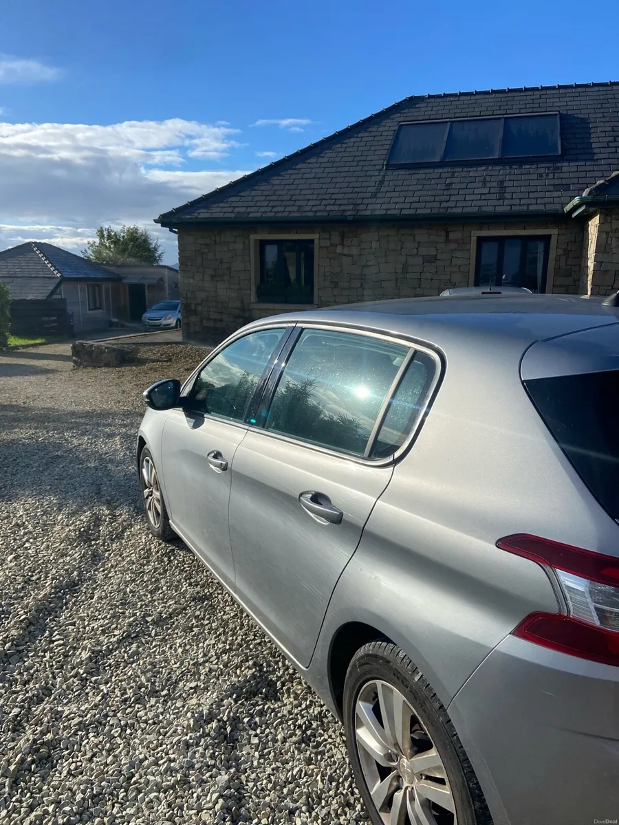 Peugeot 308 - Image 4