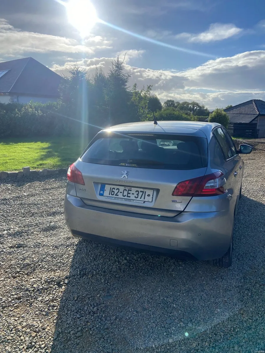 Peugeot 308 - Image 1