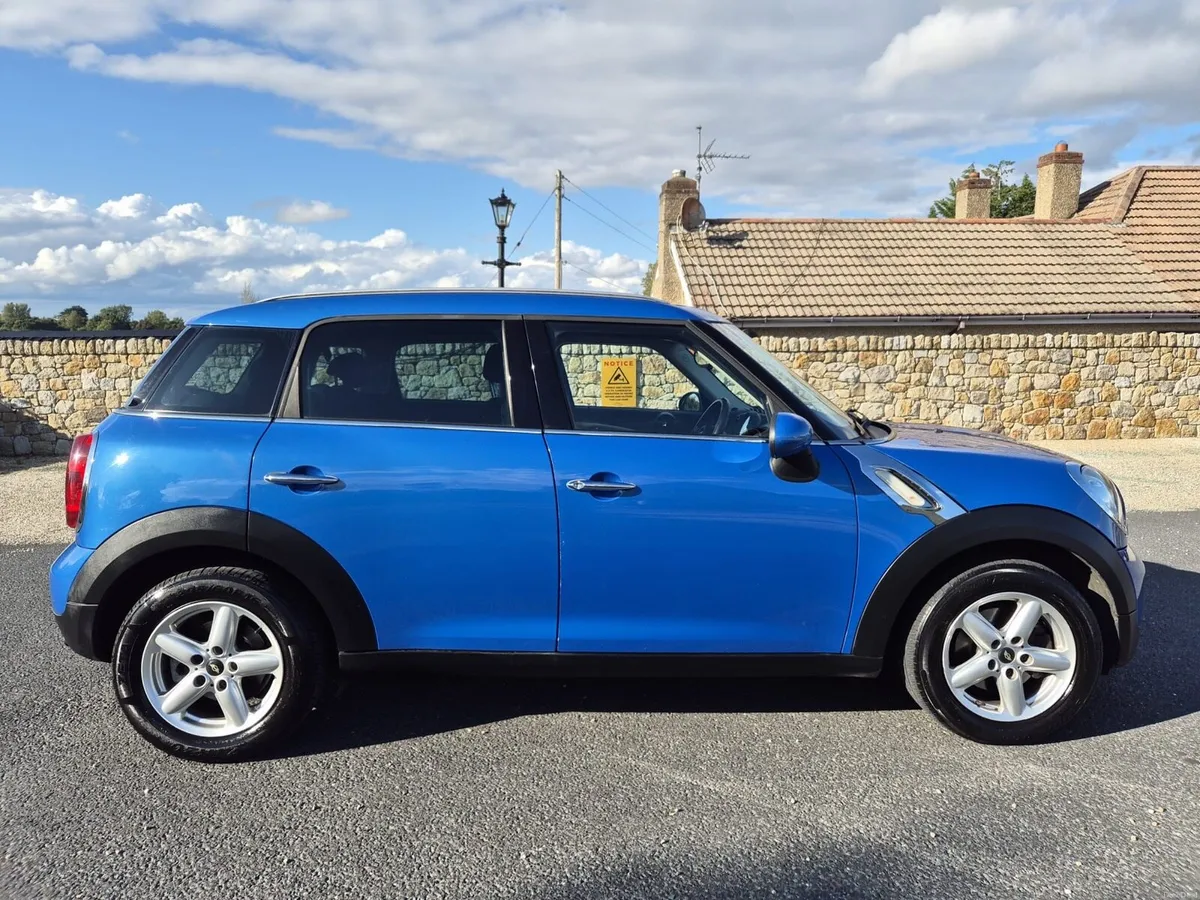 2011 MINI Countryman in blue - Image 6