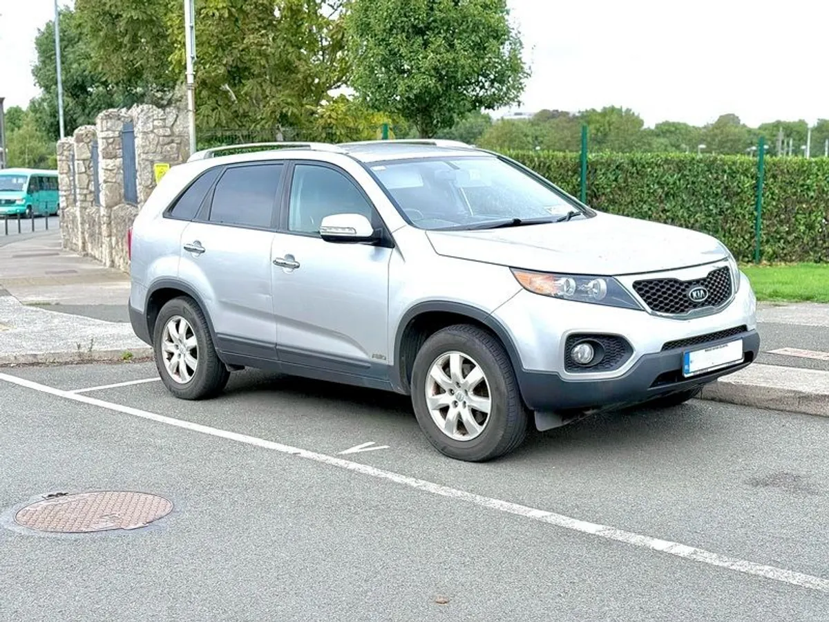 2011 Kia Sorento new clutch, taxed - Image 2