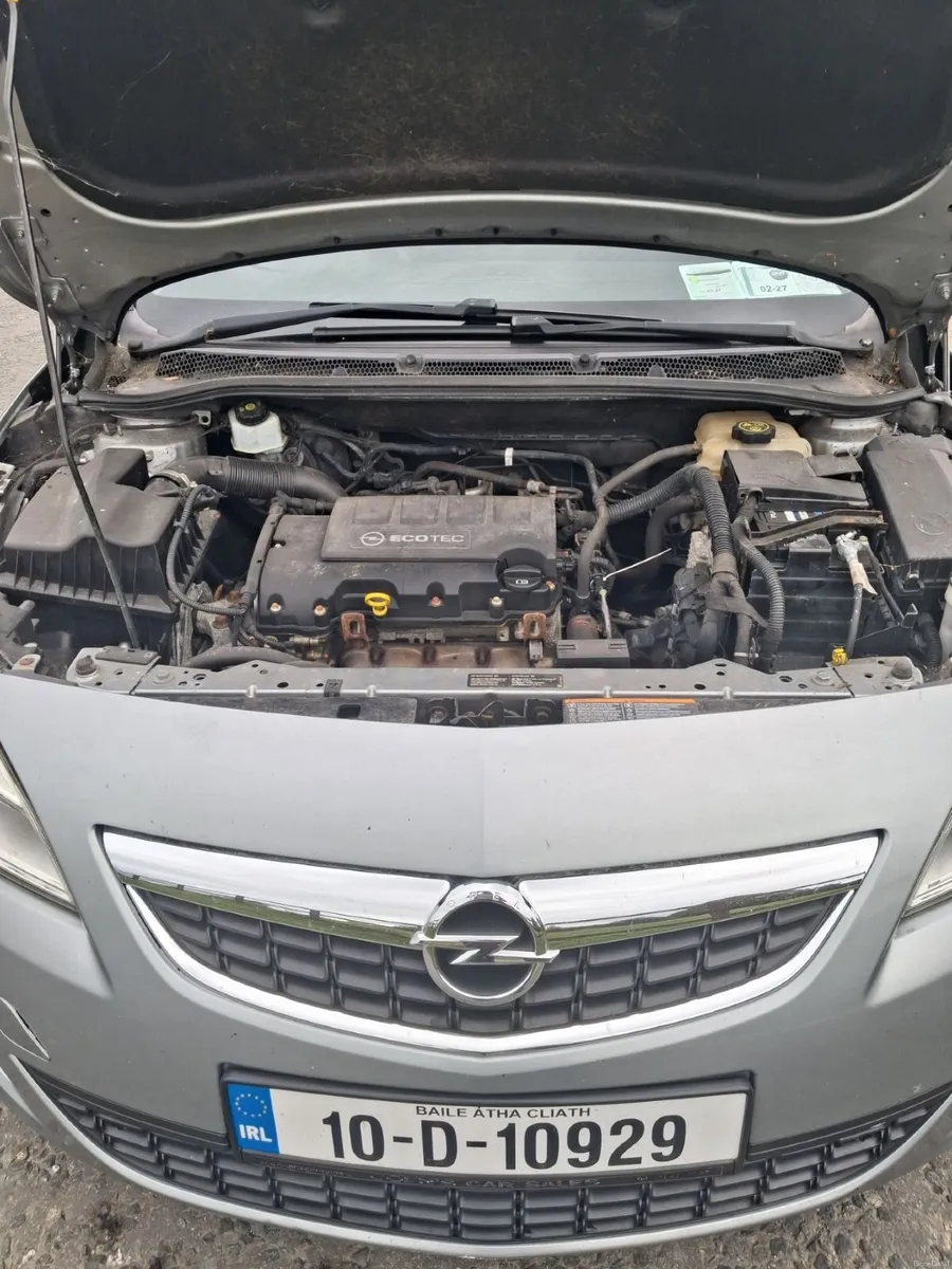 Opel Astra J 2010 - Image 6