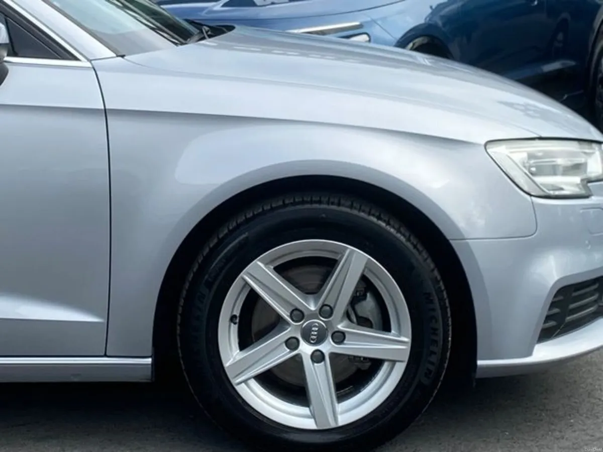 Audi A3 Auto 5Dr 1.4tfsi - Image 3